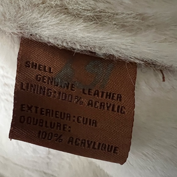 UGG sherpa hooded coat size small  in Chestnut color - Picture 8 of 11